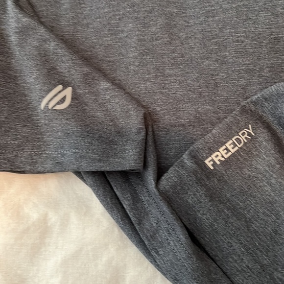 Eddie Bauer Motion Tee Shirt - Picture 3 of 6